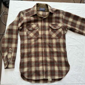 Vintage PENDELTON Mens Brown Check Long Sleeve Flannel Wool Shirt M Made USA